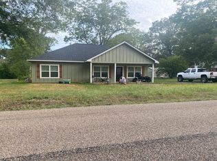 555 W Main St, Garrison, TX 75946