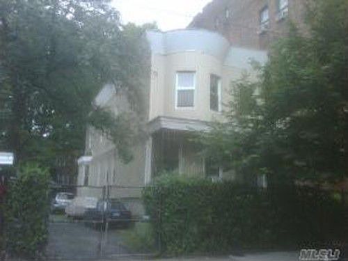 1st image of 2776 Briggs Ave