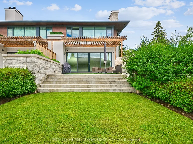 10 Maple Grove Dr #21 — Photo 35