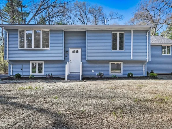 43 Rocky Gutter St, Middleboro, MA 02346