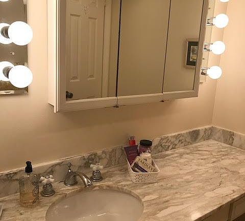 2 FULL CONFORTABLE BATHROOMS