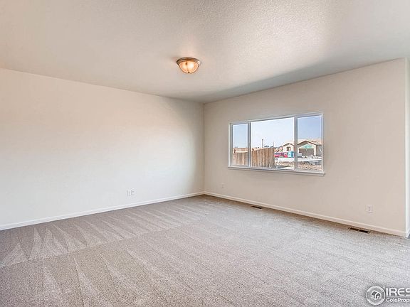 4th image of 745 Pioneer Dr