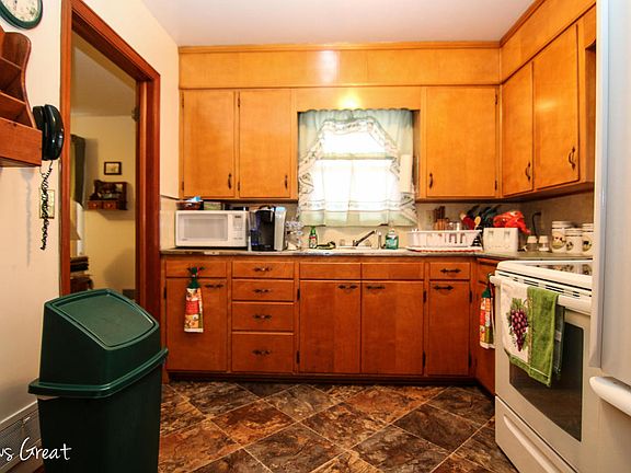 5th image of 111 Corbin Dr