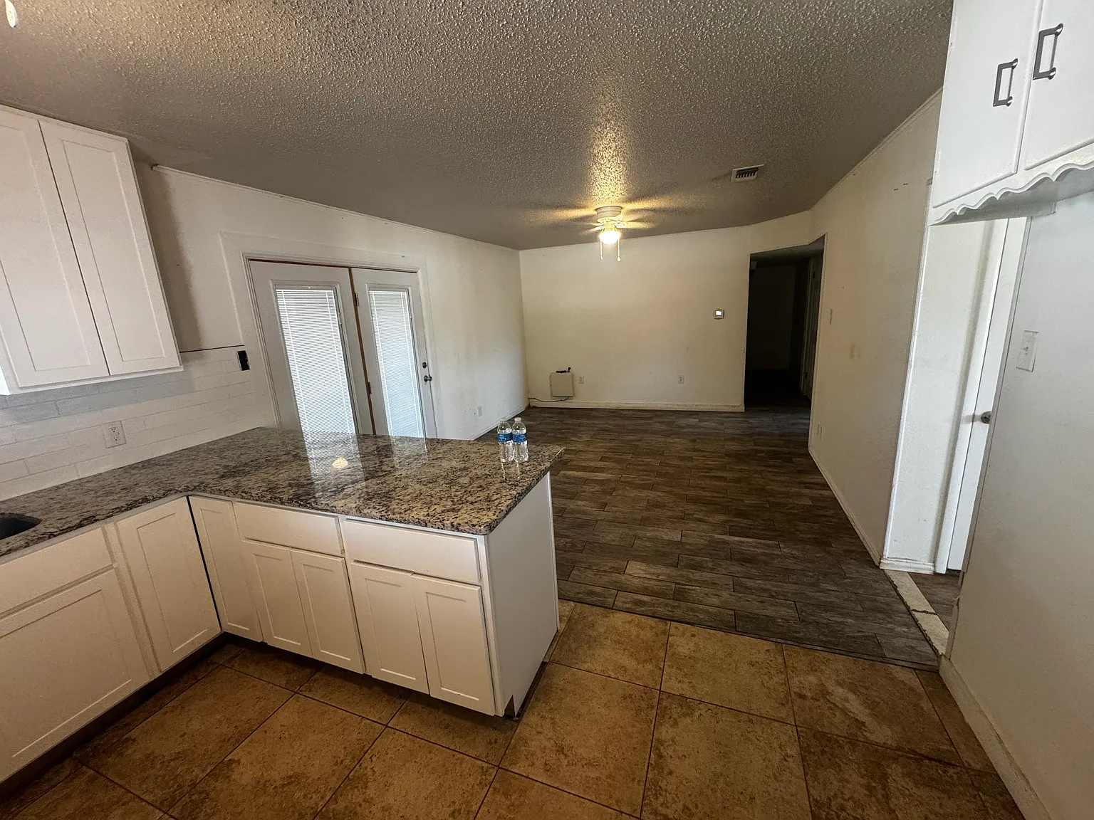 4 bed, $1,700 — Photo 4