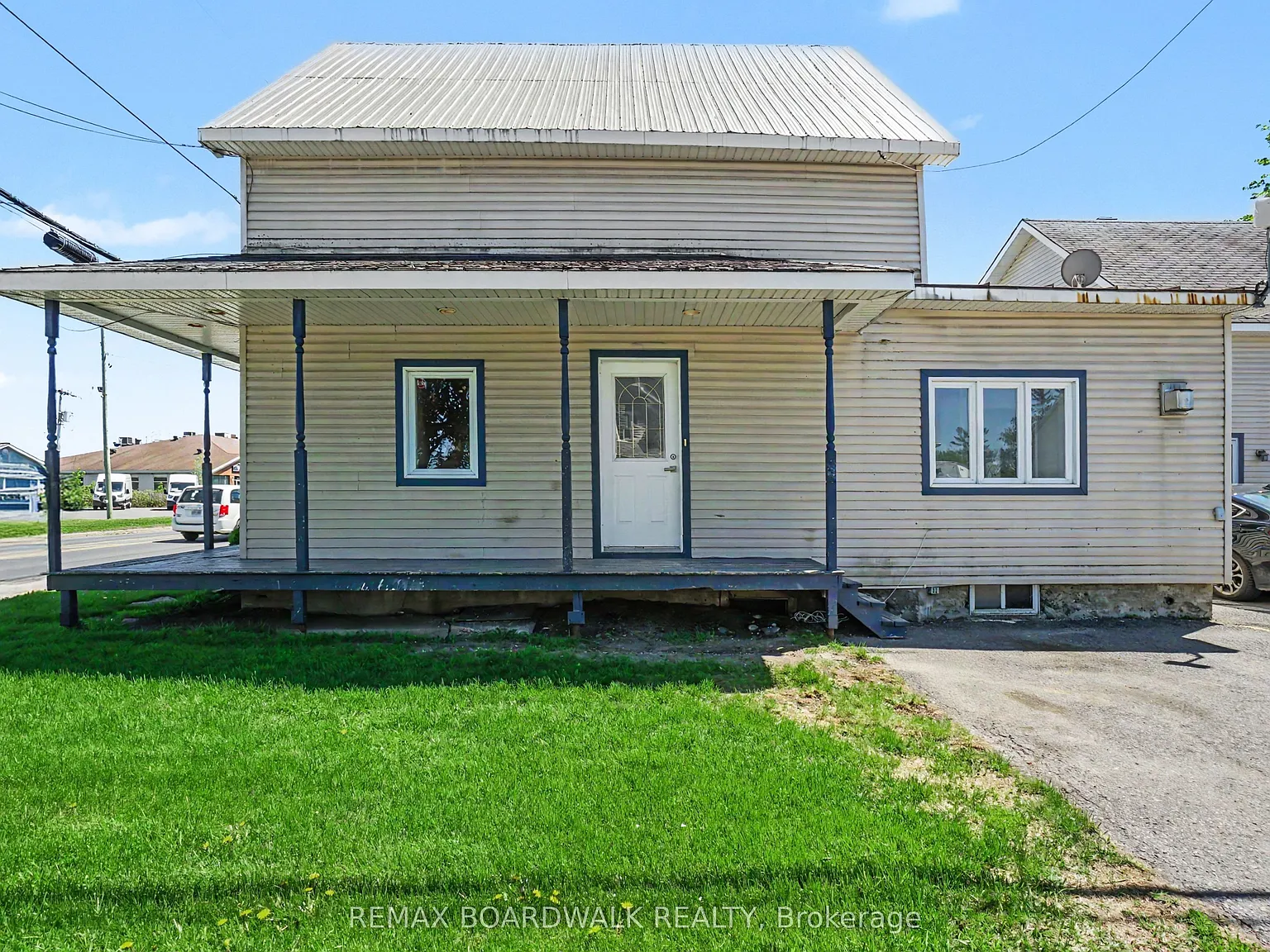2 bed, $2,400 — Photo 2