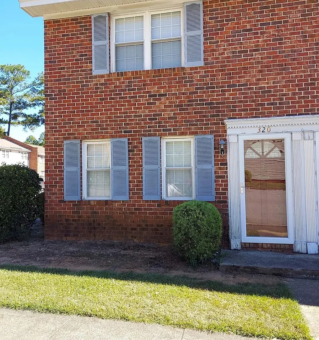 2 bed, 1.5 bath, 1100 sqft, $1,450 — Photo 1