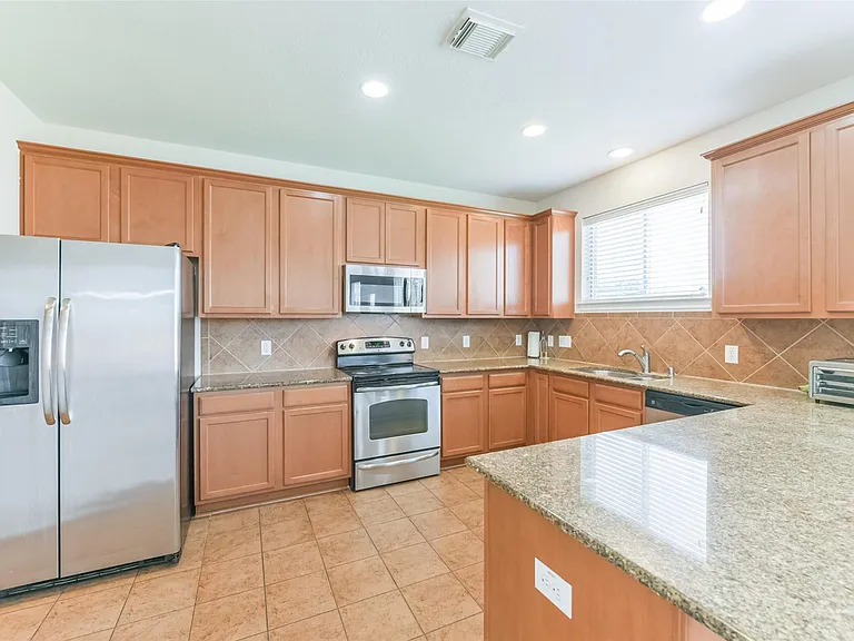 5418 Lilac Grove Ln — Photo 8