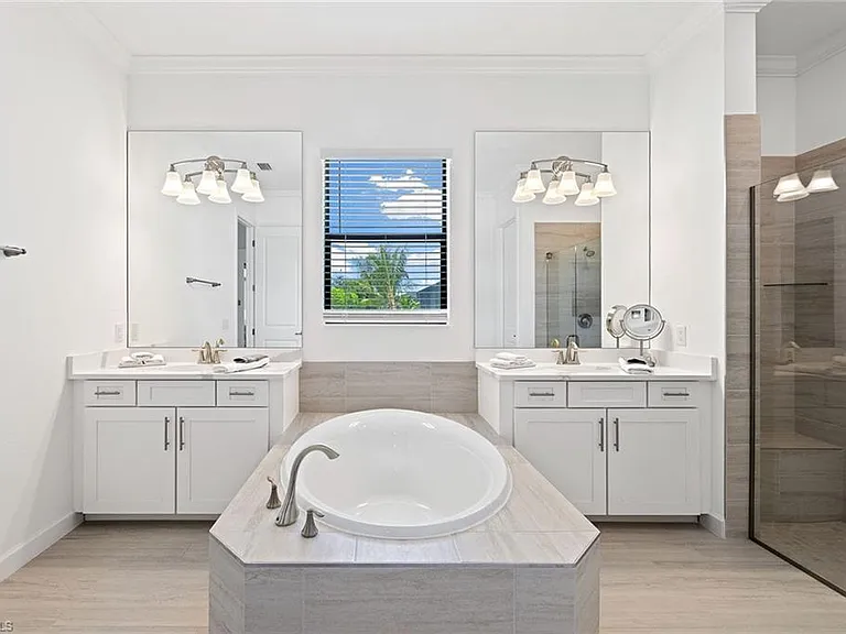 3130 Heather Glen Ct — Photo 18