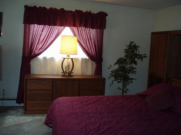 4th image of 221-223 Stephens St