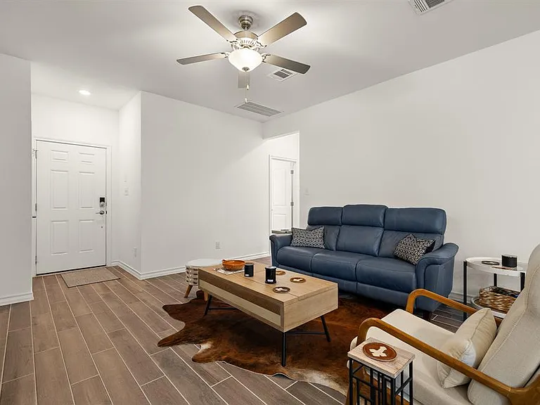 106 Gracie Way — Photo 10