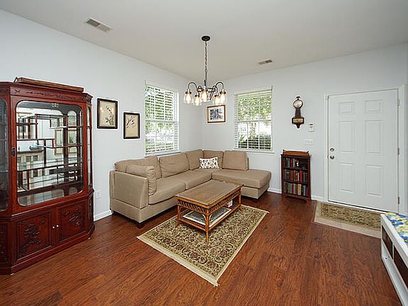 2nd image of 1117 Santa Elena Way
