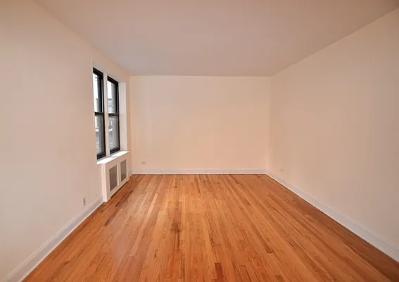 Rented by City Connections Realty | media 18