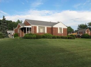 8214 Elaine Dr, Pittsburgh, PA 15237