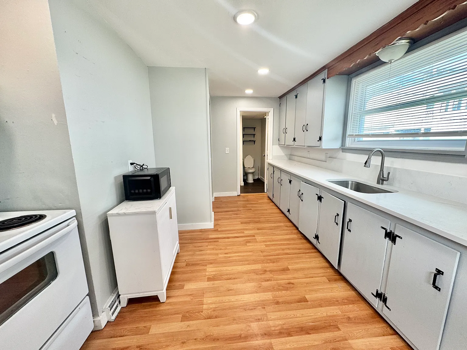 3 bed, $2,000 — Photo 3