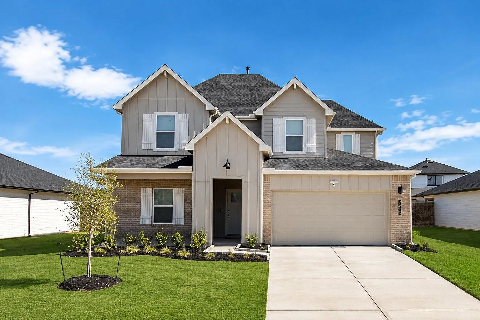 4 bed, 2.5 bath, 2456 sqft, $2,650 — Photo 1