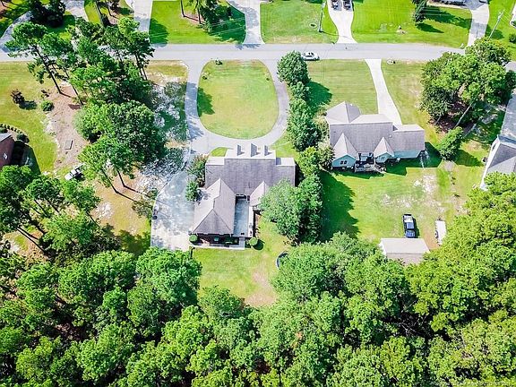 4th image of 304 W Harrington Ave