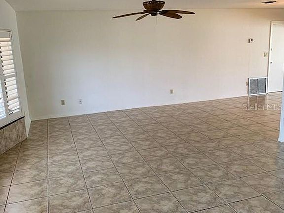 3rd image of 355 Spring Lake Blvd