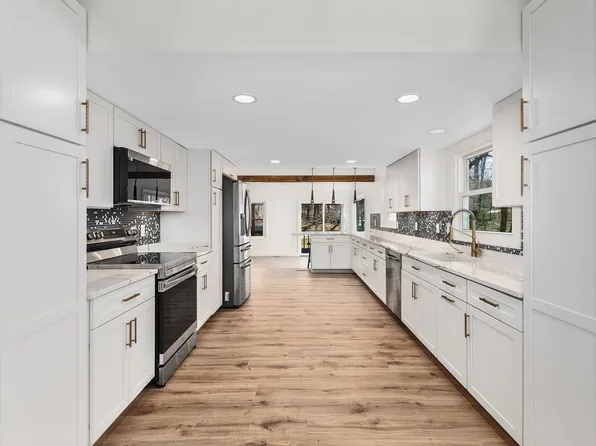 29 Timothy Ln, Waynesville, NC 28786