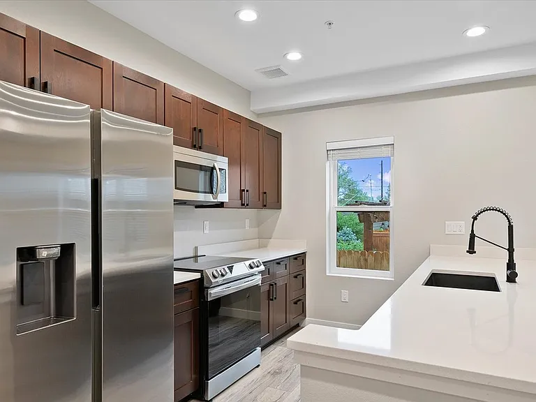 1327 Jersey St #5 — Photo 9