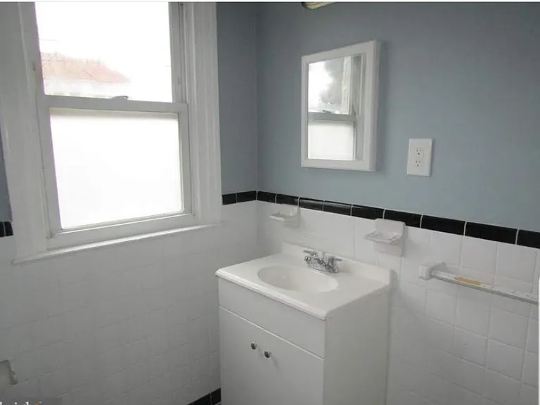 942 Pratt St #2 — Photo 9