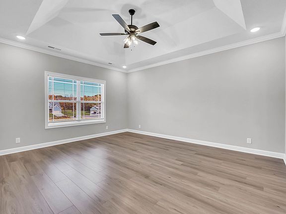 5th image of 628 Creighton Ct