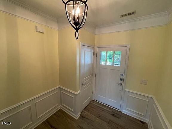 2nd image of 8203 Saltwood Pl