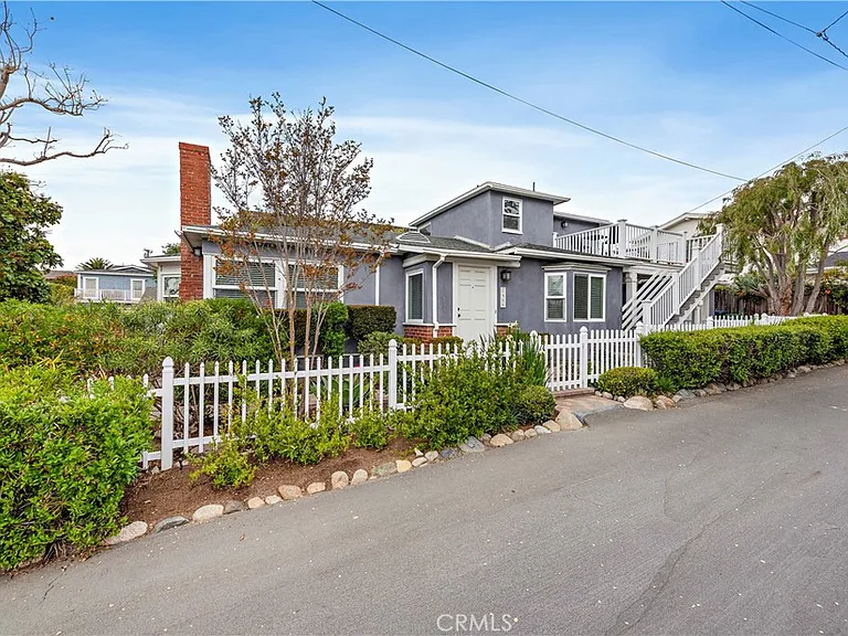 1466 Randall Way — Photo 30