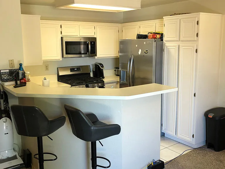 2548 Avenida Del Vis #201 — Photo 13
