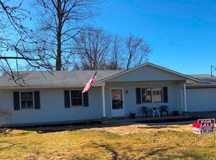 960 Roberts St, Sheffield Lake, OH 44054