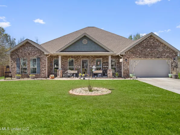 10641 Chapelwood Dr, Gulfport, MS 39503