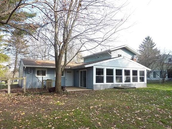 5th image of 80 Sunset Dr