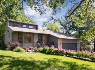 2019 N Ridge Dr, Coralville, IA 52241