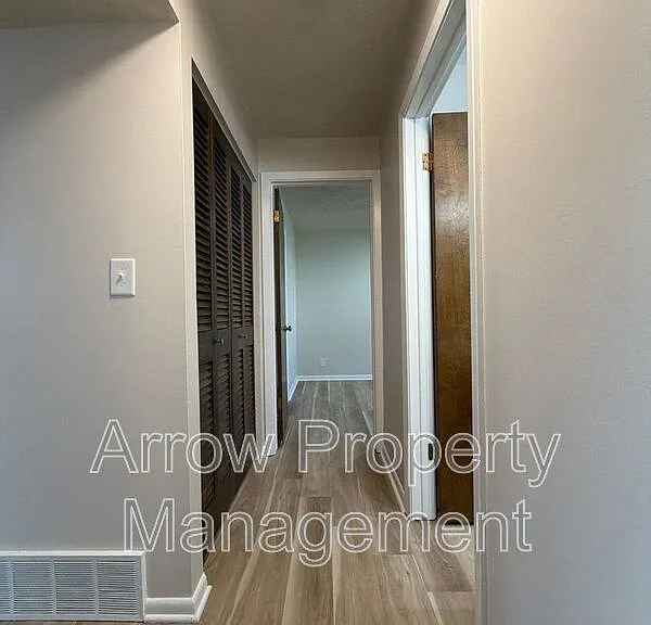 601 N 4th St #2 — Photo 7