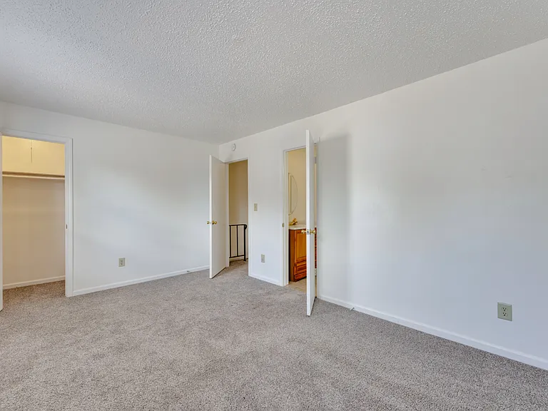 1132 Clear Springs Rd — Photo 21