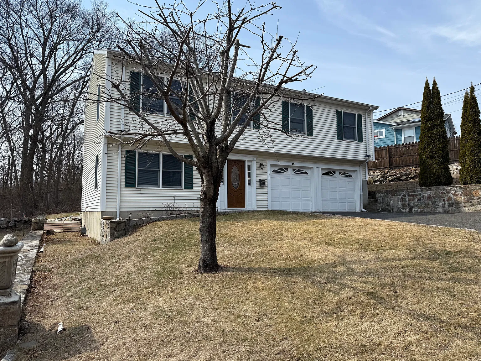 3 bed, 1688 sqft, $3,700 — Photo 2