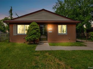 27048 Sally Ct, Taylor, MI 48180