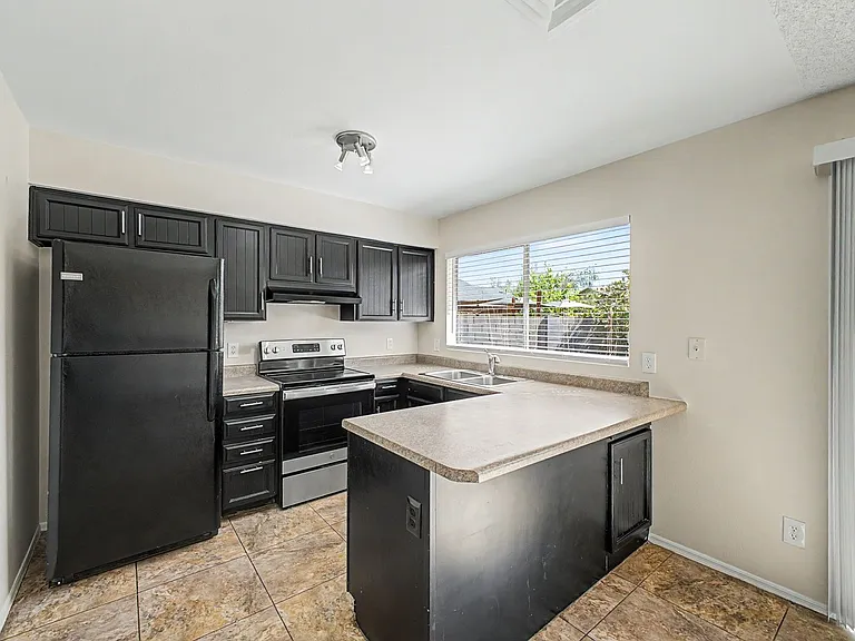 7409 S 46th St — Photo 9