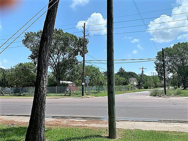 1st image of 3870 Highland Ave