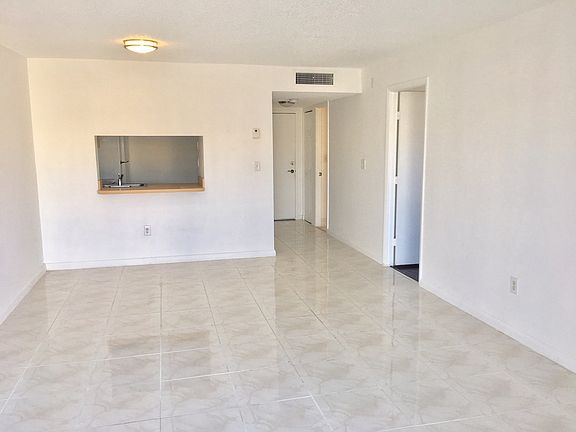 4th image of 9360 Fontainebleau Blvd APT 603