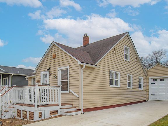 3rd image of 1133 Prairie St