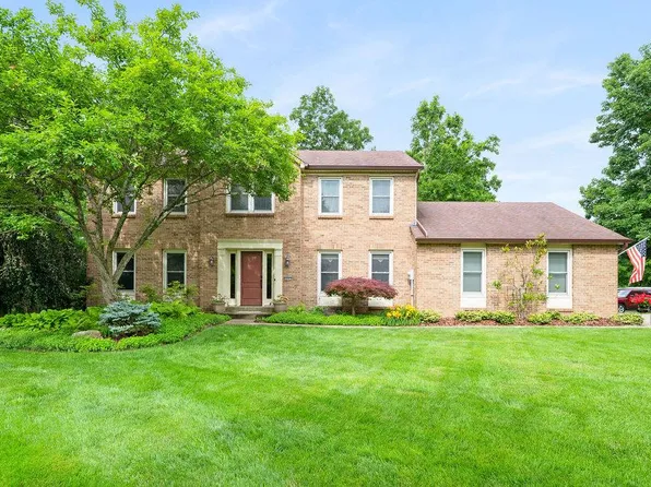 6893 Hidden Ridge Dr, West Chester, OH 45069