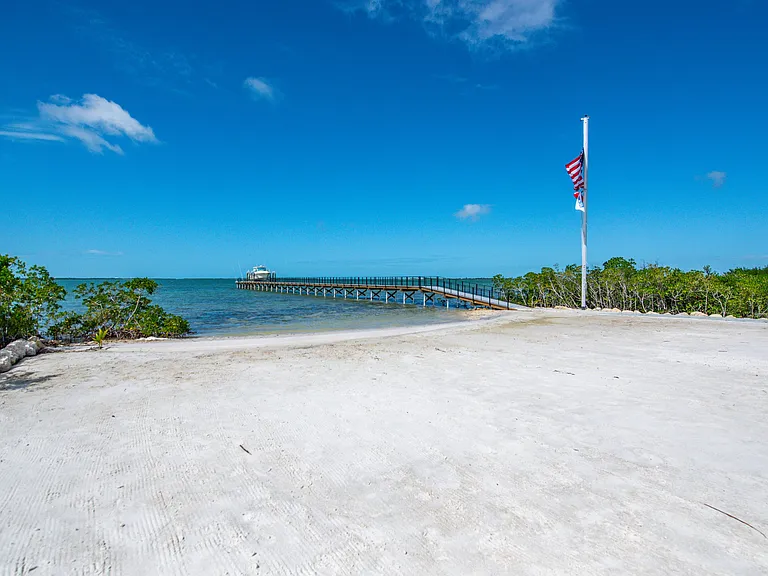 528 Bay Shore Dr — Photo 60