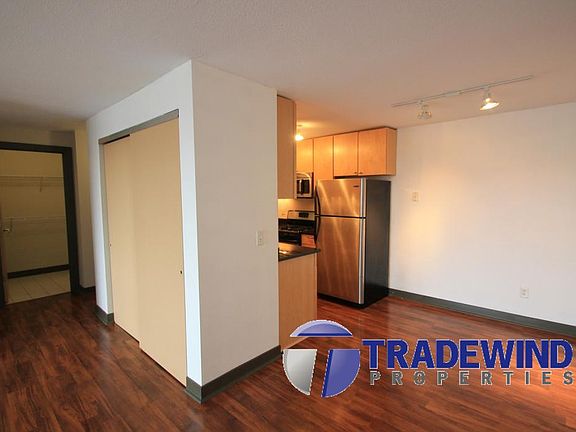 4th image of 2800 44th St W #401