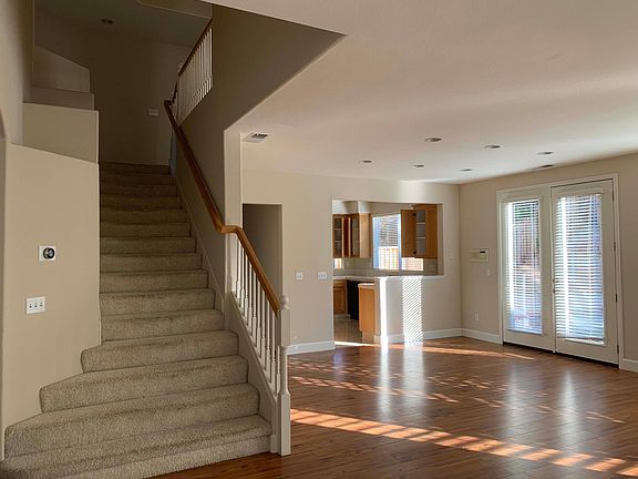 3rd image of 4016 Chamberer Dr