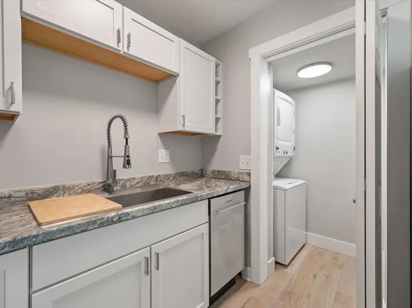 2133 Pierpont Ave #B, Charleston, SC 29414