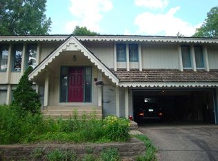 160 Oak Shore Dr, Burnsville, MN 55306
