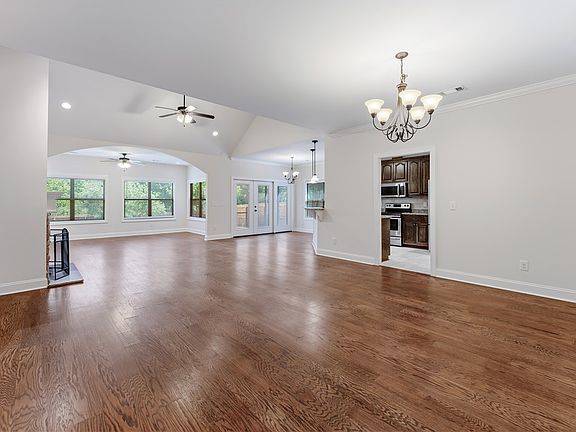2nd image of 2710 Sophia Way