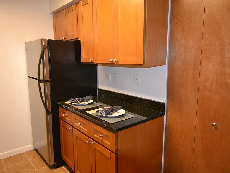 225 Arch St — Photo 16