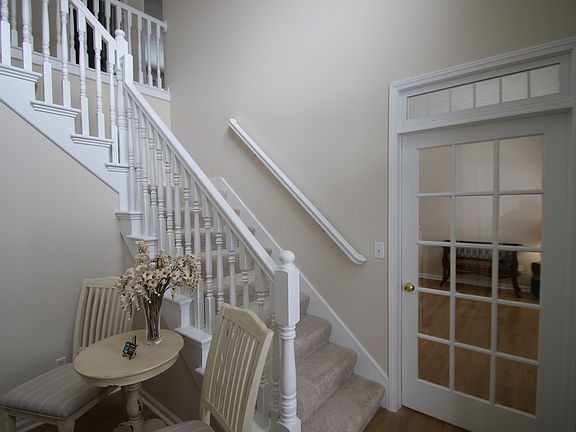 4th image of 518 Pitney Dr