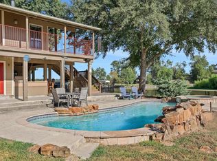 140 Elm Dr, Onalaska, TX 77360